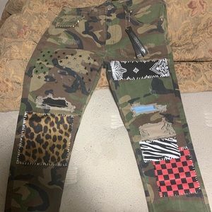 Amiri camo jeans with patch’s size 32